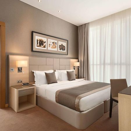 Отель Tryp By Wyndham Abu Dhabi City Center Экстерьер фото