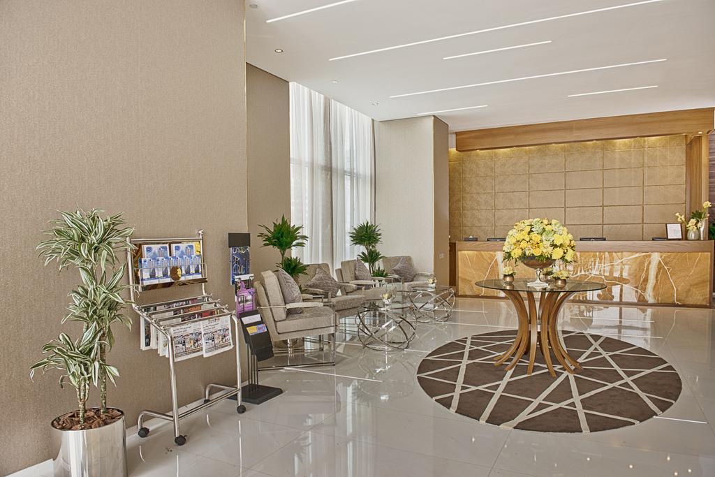 Отель Tryp By Wyndham Abu Dhabi City Center Экстерьер фото