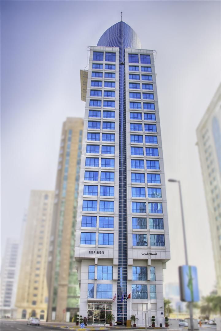 Отель Tryp By Wyndham Abu Dhabi City Center Экстерьер фото